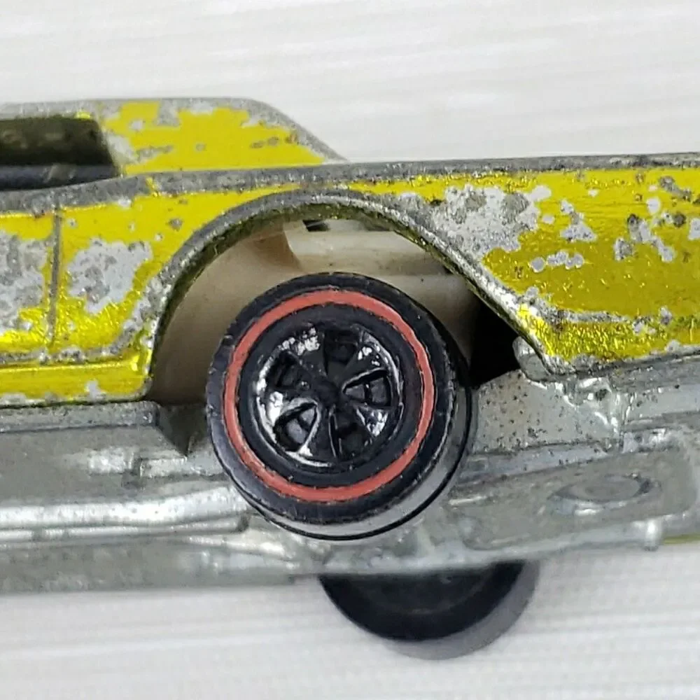Mattel RedLine Hot Wheels Custom Continental Mark III Antifreeze Car Toy- Flaws